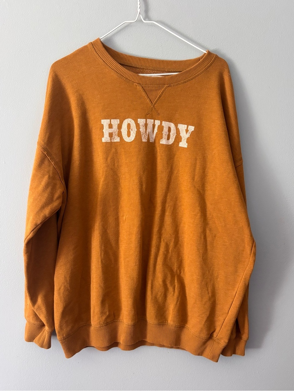 Aeropostale crewneck “Howdy” medium.